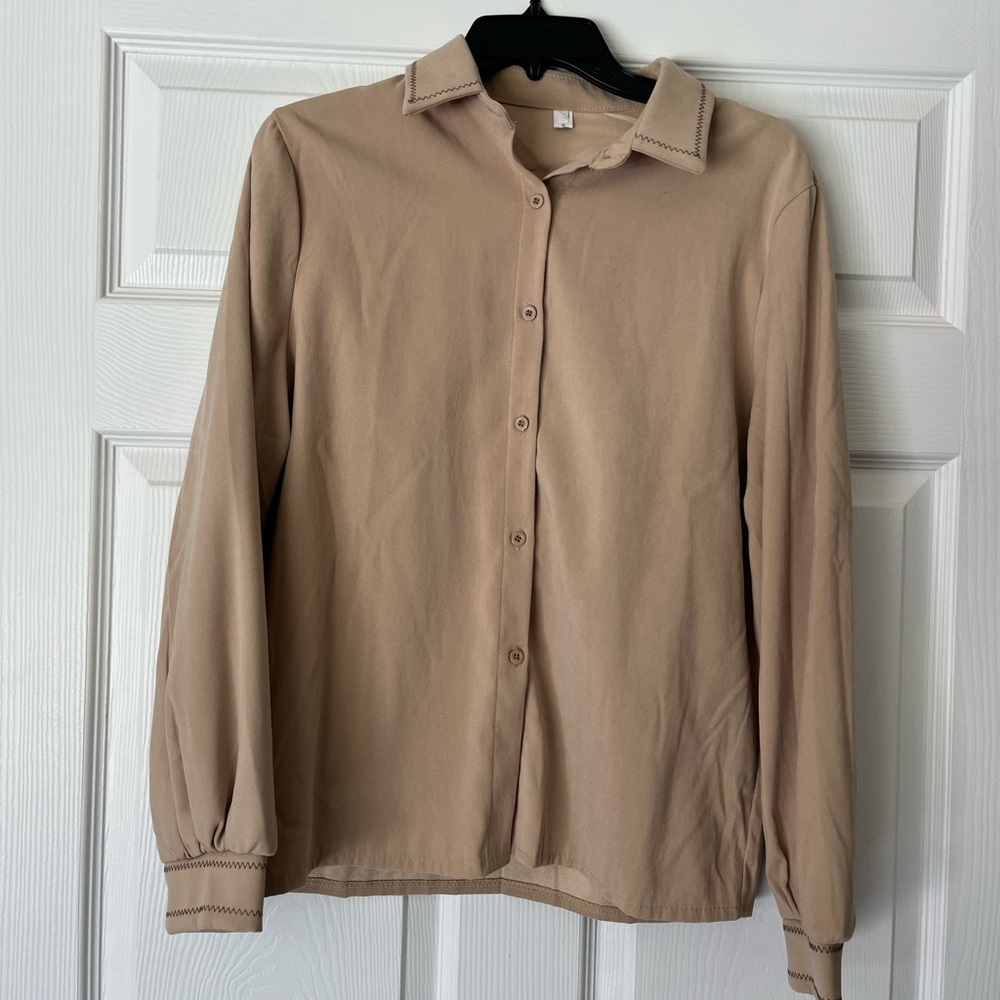 Free Style Button-Up Shirt - Picture 3 of 12